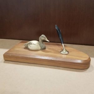 DeLodzia Desk Top Pen Holder with Mini Duck in the Pond Statue