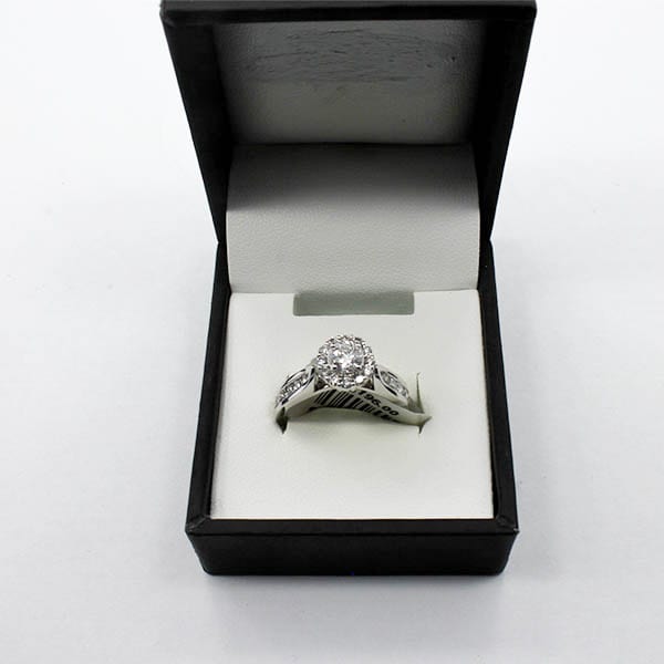 Diamond & White Gold Ring 14 KTW - 1.0 Carats 1 Diamond & White Gold Ring 14 KTW - 1.0 Carats