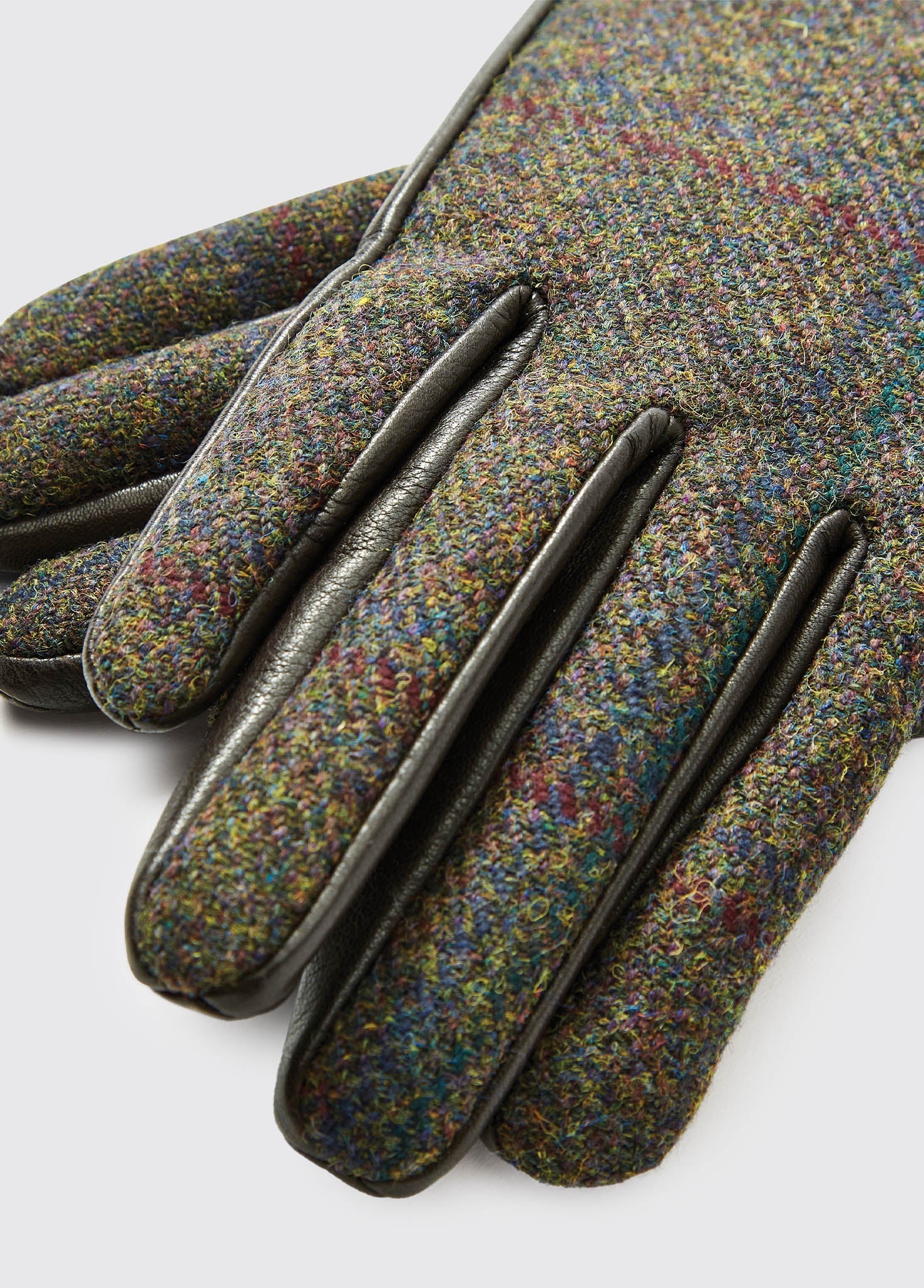Dubarry Ballycastle Ladies Tweed & Leather Gloves - Hemlock 3 Dubarry Ballycastle Ladies Tweed & Leather Gloves - Hemlock - Image 3