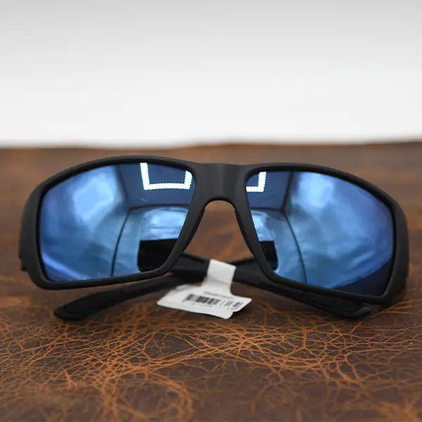 SMITH GUIDES XL Matte Black ChromaPop Polarized Blue 2044800363QG 1 SMITH GUIDES XL Matte Black ChromaPop Polarized Blue 2044800363QG
