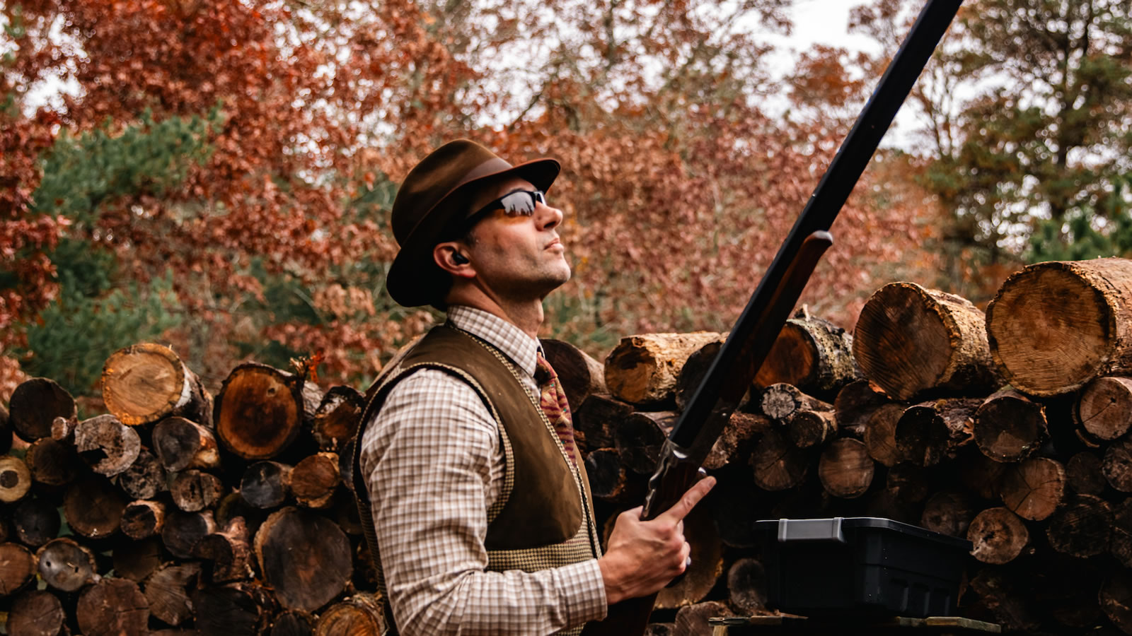 Sporting Clays 20 A gun mounts a fine over/under on the course